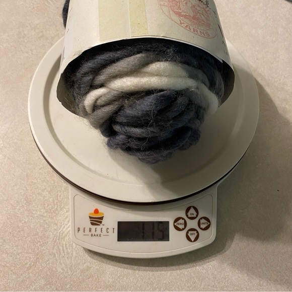 Lot of 4+ Lion Brand Wool-Ease roving stripes grey white black 617 Hickory yarn - Picture 8 of 11